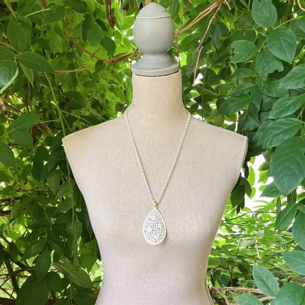 VTG 1960s 1970s Pendant Necklace White Enamel Filigree Mod Statement Jewelry